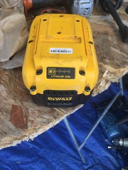 Dewalt 40 v $150