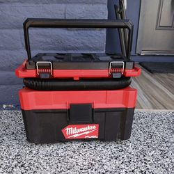 VACUUM MILWAUKEE TOOL ONLY 