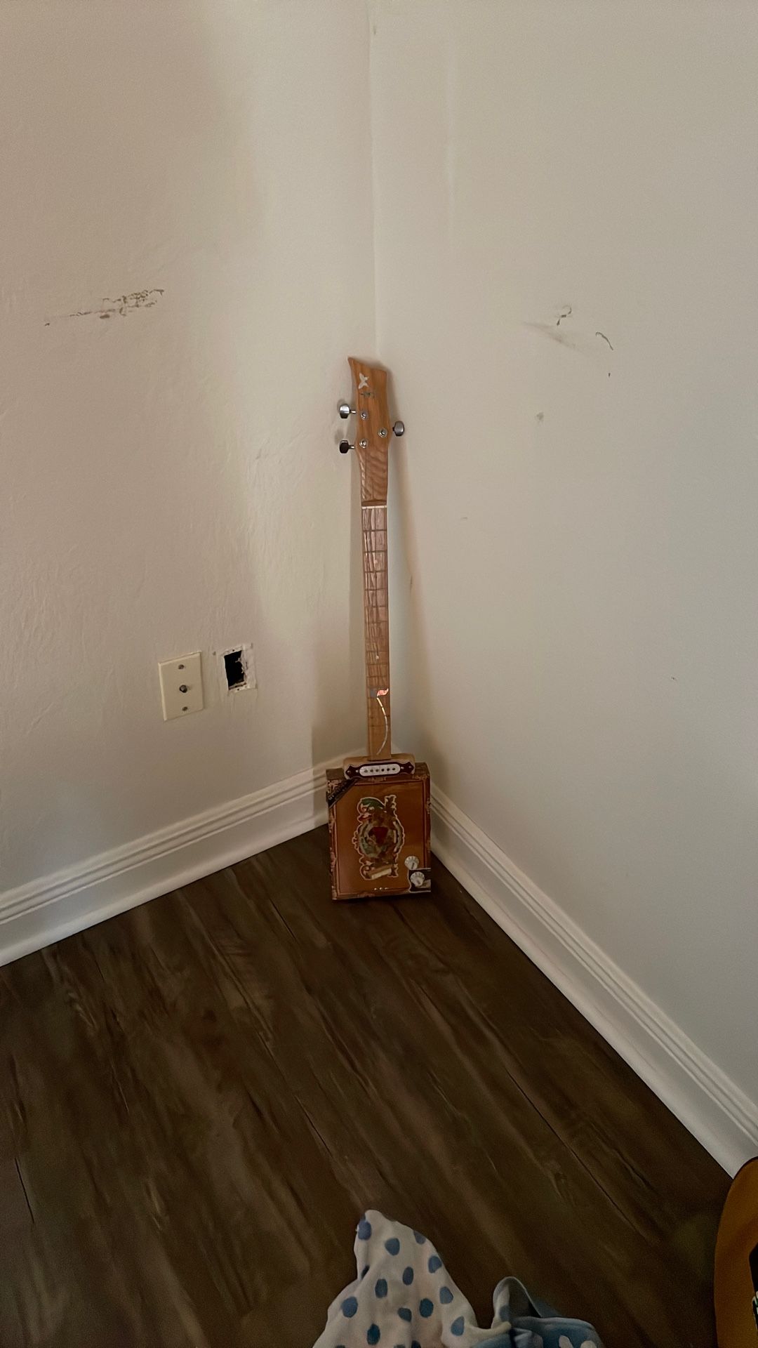 Cigar Box Guitar 