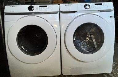 Samsung 27" wide (4.5cu.ft.) Front Load washer and 27" wide (7.5cu.ft.) Electric dryer laundry pair.