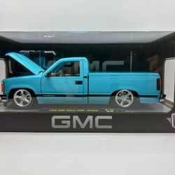 🔥1988 GMC Sierra 1500 Custom Diecast – M2 Machines 1:24 Scale