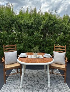 Dining table & Chairs *Please See Description For Details*