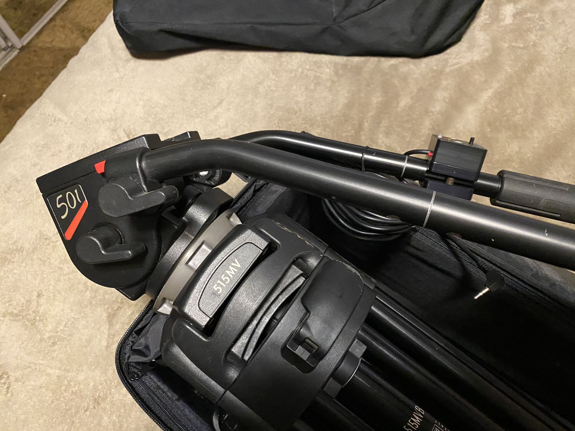 Professional Grade Video Tripod/Video Head/Dolly/Carrying Case