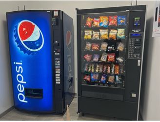 Snack/drink machine