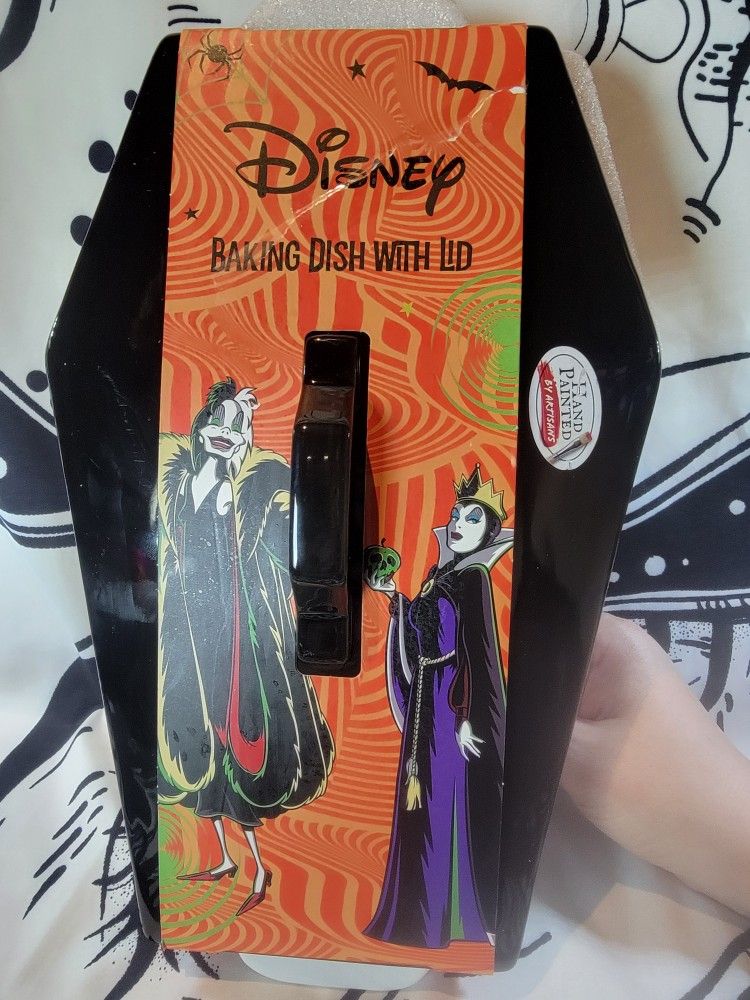 Disney Villain Coffin Shaped Baking Dish With Lid