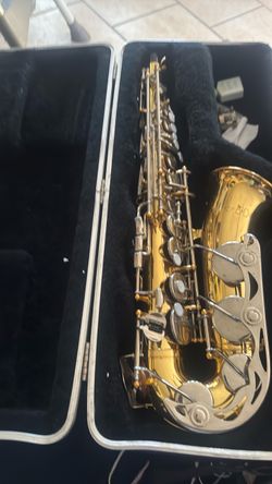 Alto Saxophone with Hard Case