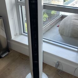 LASKO TOWER  MOVING FAN