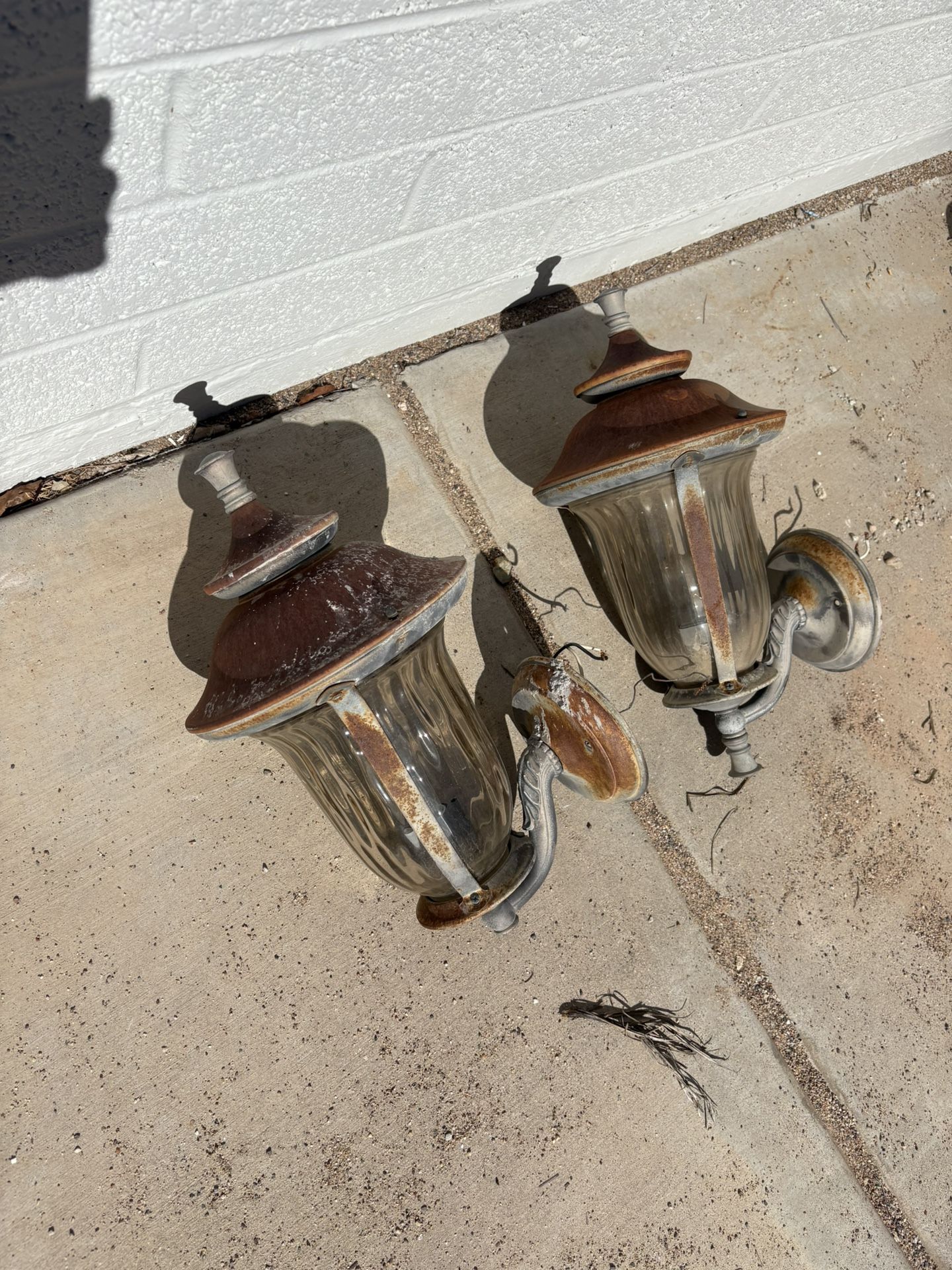 2 Free Outdoor Light Sconces