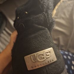 Size 11 Womens Uggs