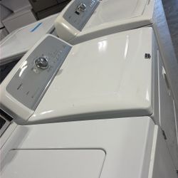 Maytag Washer And Gas Dryer Set