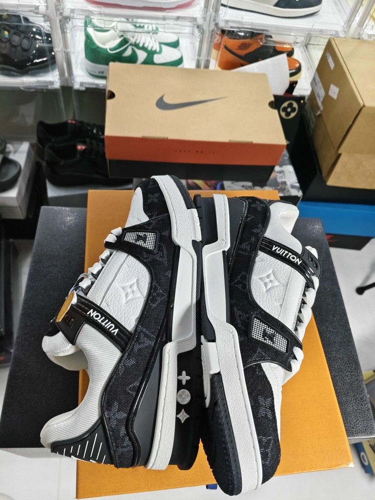 Louis Vuitton LV Trainer White Black