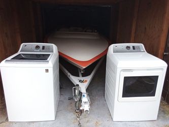 GE Washer Heavy Duty and matching GE dryer gas like new