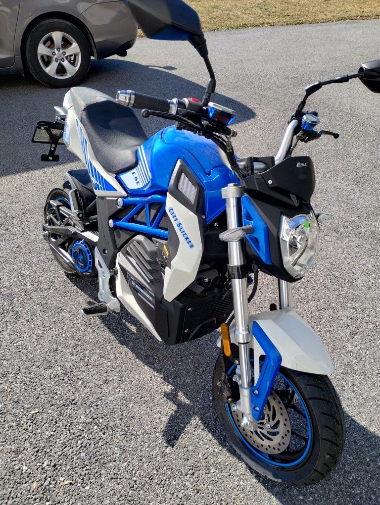 Electric Motorcycle/Scooter 