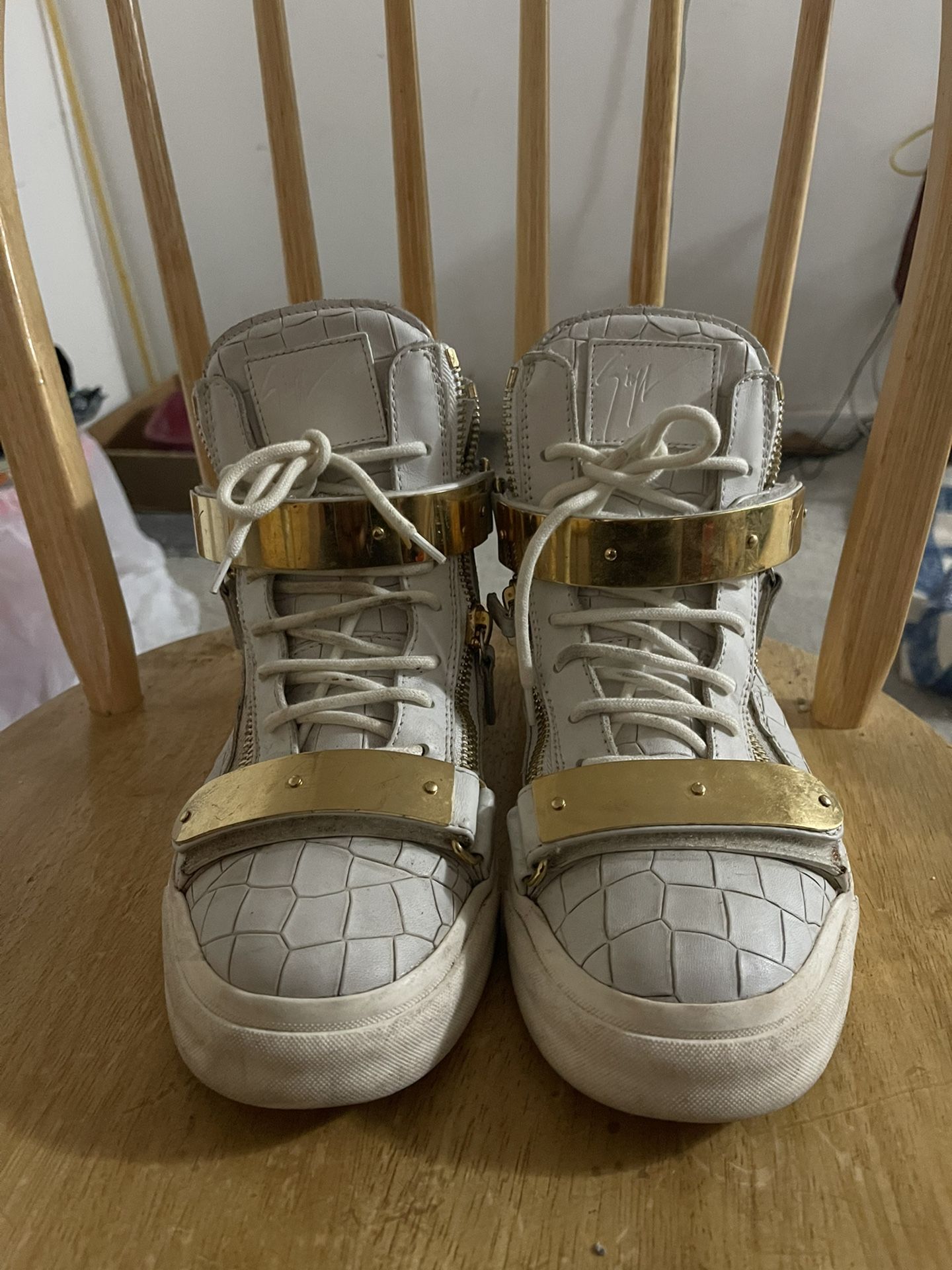 Giuseppe Zanotti Size 9