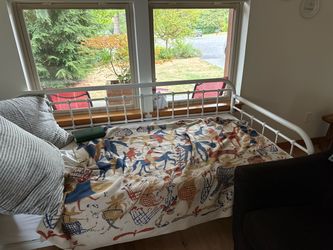 Twin daybed frame