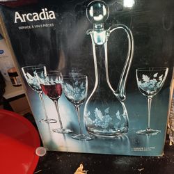 Arcadia Crystal Wine Set