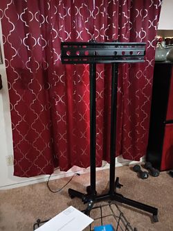 Heavy duty rolling TV mount w/ locking wheels.( Holds up to 65 in. Tv