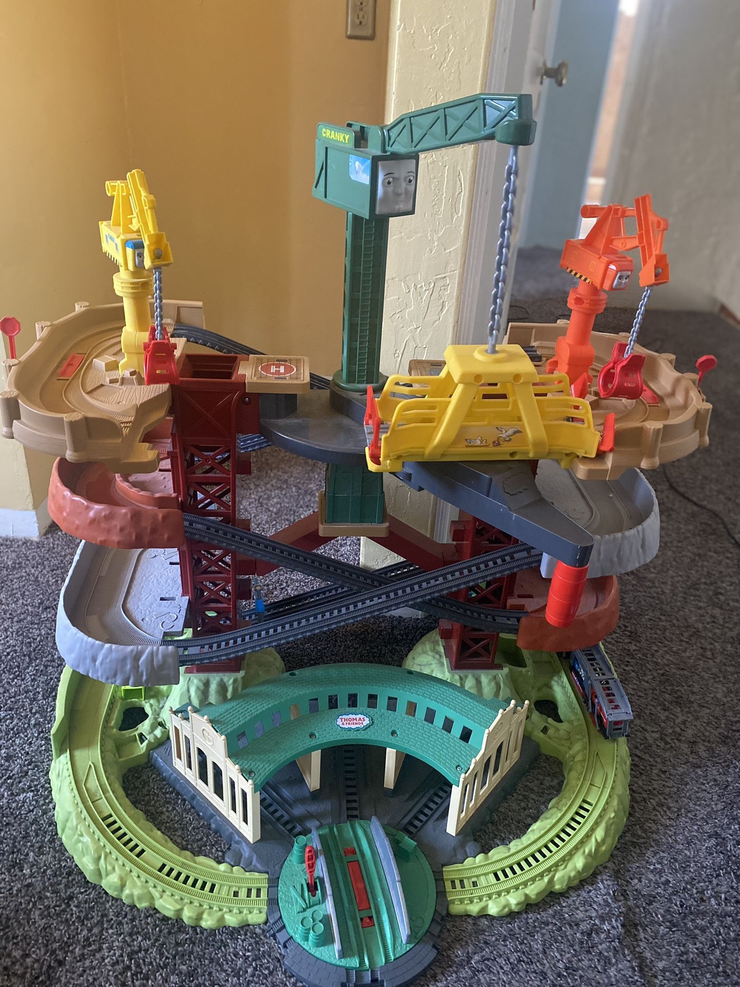 Thomas & Friends Multi-Level Toy Track Set, Trains & Cranes Super Tower