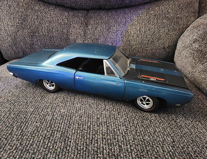 1969 Plymouth Road Runner 1:18 Scale ERTL Die Cast Car