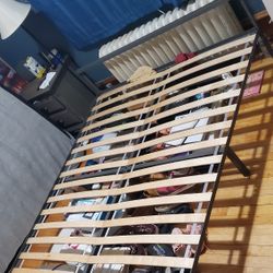 Queen 16 Inch high  Metal Platform Bed Frame with Wood Slat Support