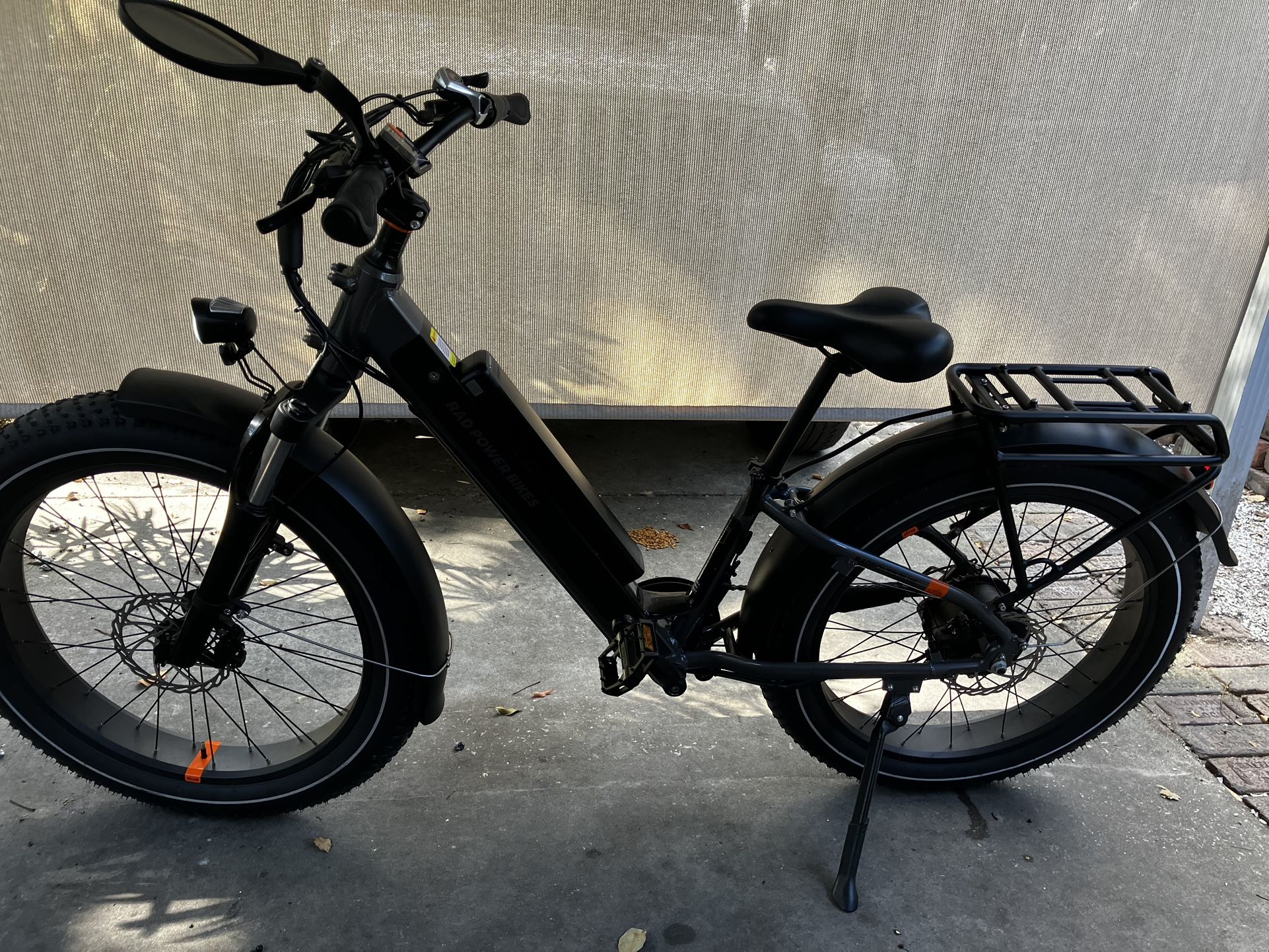 E-Bike Road Rover 6 Plus Edition