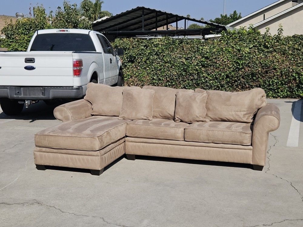 Sectional Sofa 💥 Free Delivery 💥 