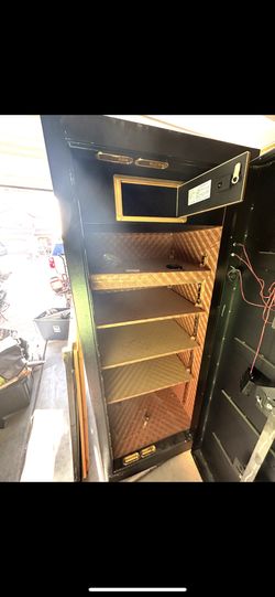 60”hX27”x 24” Deep Jewelry Safe Gun Safe Have Codes , Don’t Have Handle