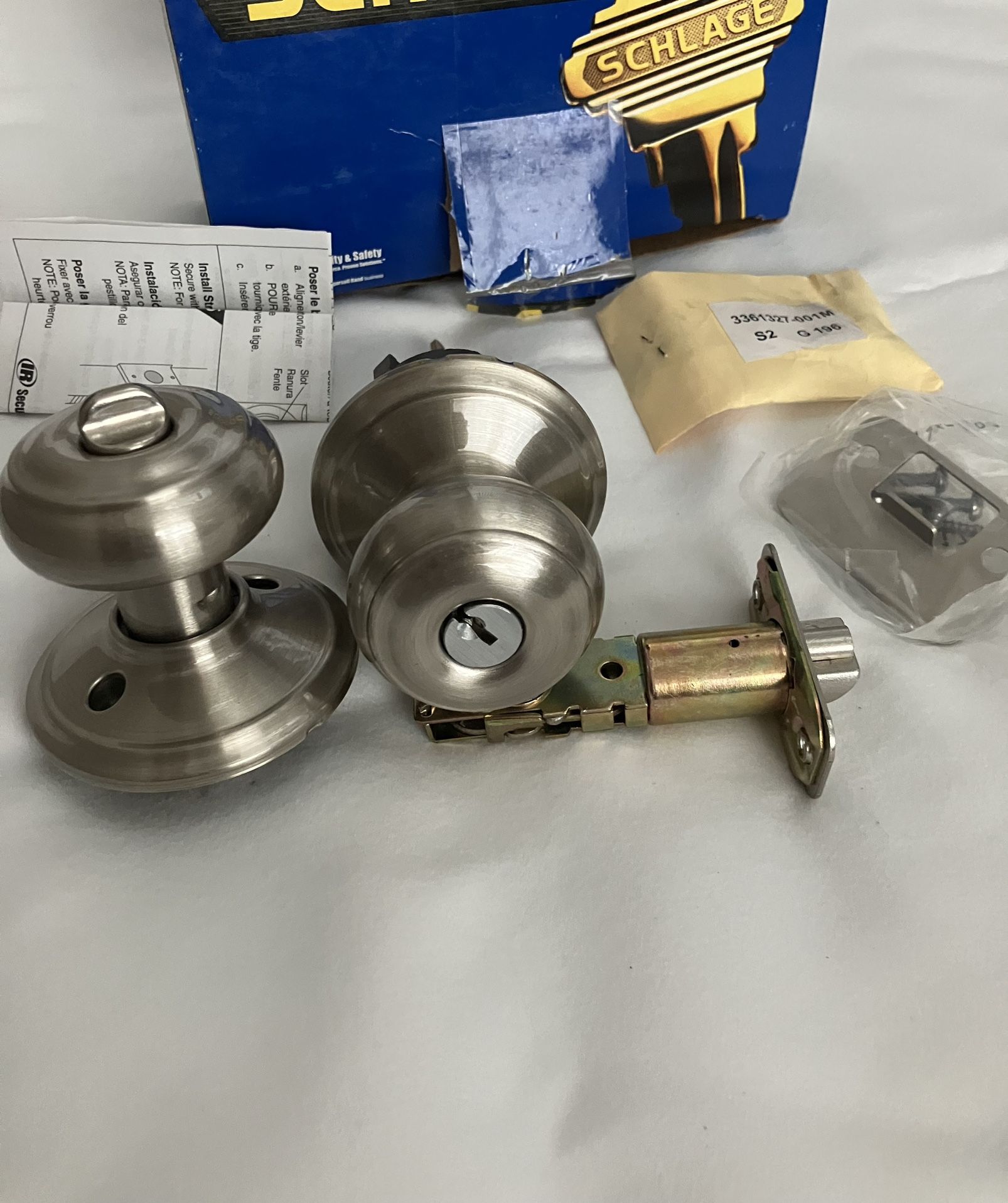 NEW IN BOX - Quality Keyed Entry Knobs
