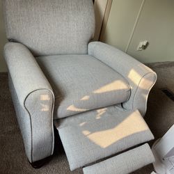 Recliner Chair 