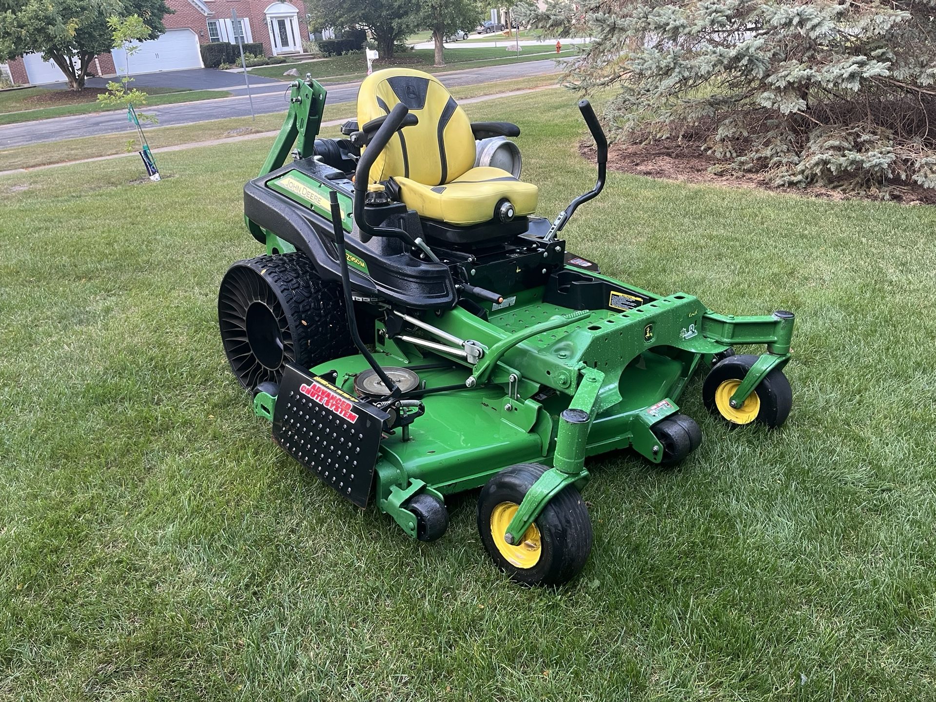 John Deere Commercial Zero Turn Propane Lawn Mower