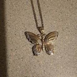 Beautiful Butterfly Necklace 