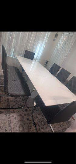 Dining table with 8 chairs