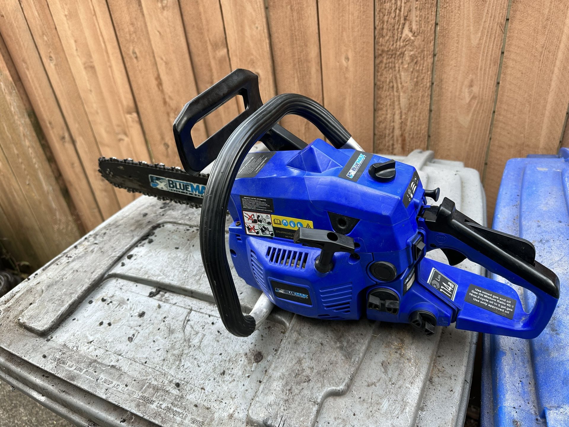 Nice Clean BlueMax Gas Chainsaw