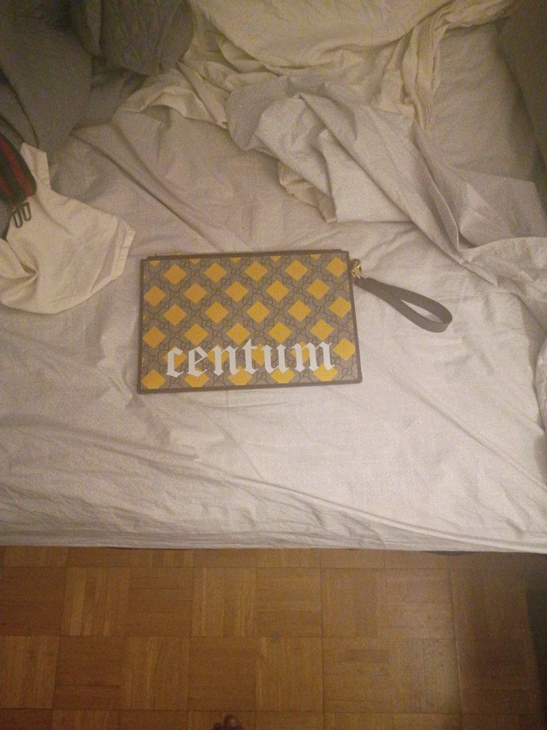 Interlocking GG Patch "Gucci 100" Pouch 'GG Supreme'