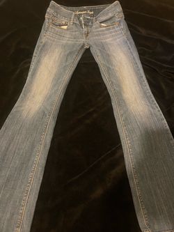 American Eagle Low-Rise bootcut Jeans