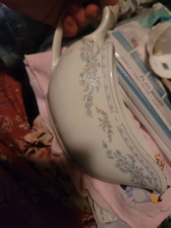 Tea set.