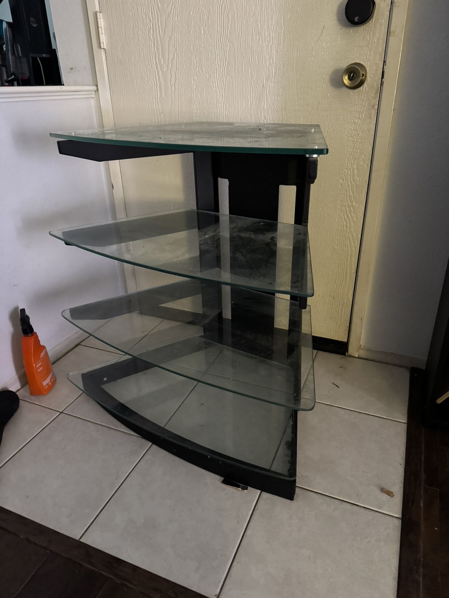 Glass corner piece table