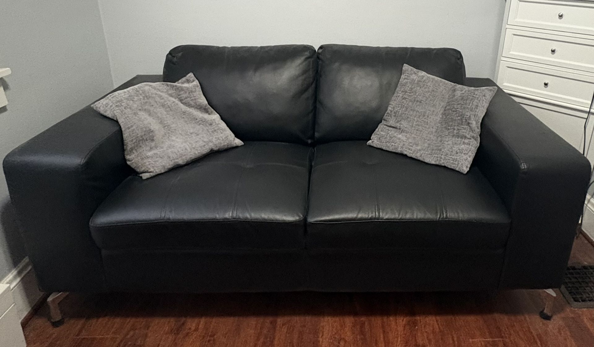 Black Couch (leather)