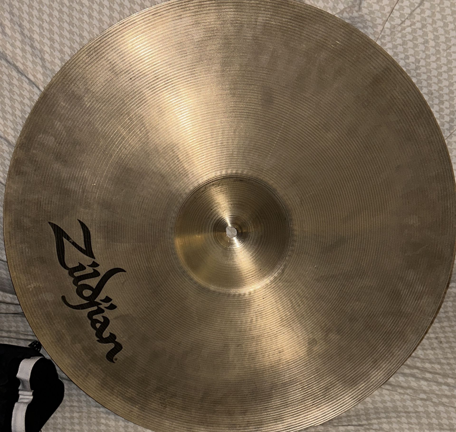 Zildjian Rock Ride 21inch for Sale in Los Angeles, CA - OfferUp