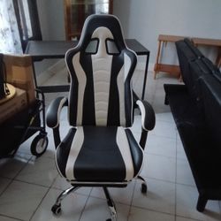 🎮 Chair