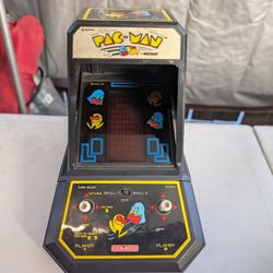 Vintage 1981 COLECO Mini Arcade PAC-MAN Video Game Tabletop Midway