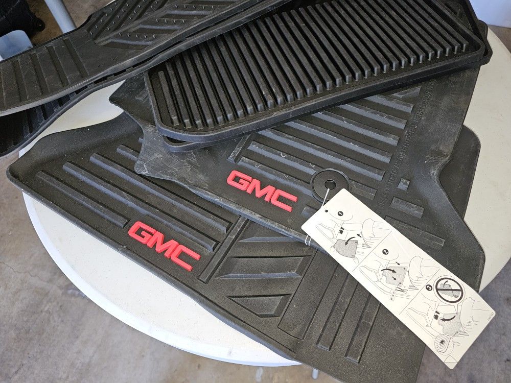 GMC Sierra Truck Floor Mats