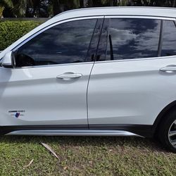 2017 BMW X1 PERFORMANCE