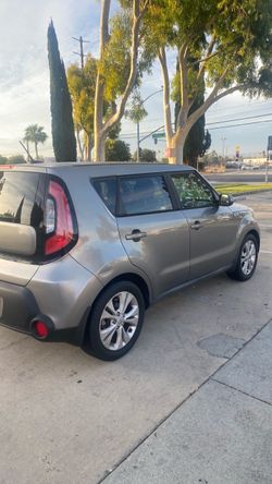 Kia Soul Hatchback Silver
