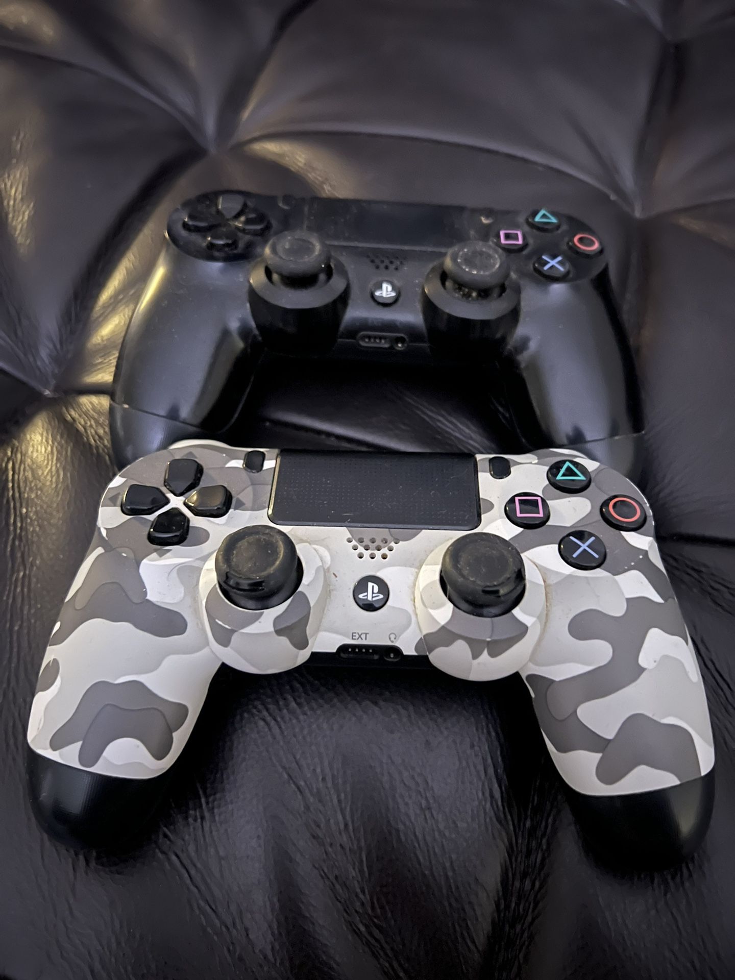 2 PS4 Controllers