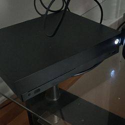 XBOX ONE X 1TB