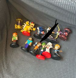 Amiibos and skylanders
