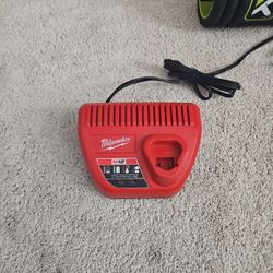 Milwaukee M12 Charger