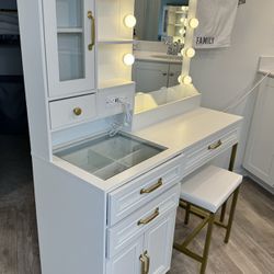 Makeup Vanity Desk with Mirror and Lights & Charging Station & Makeup Stool.