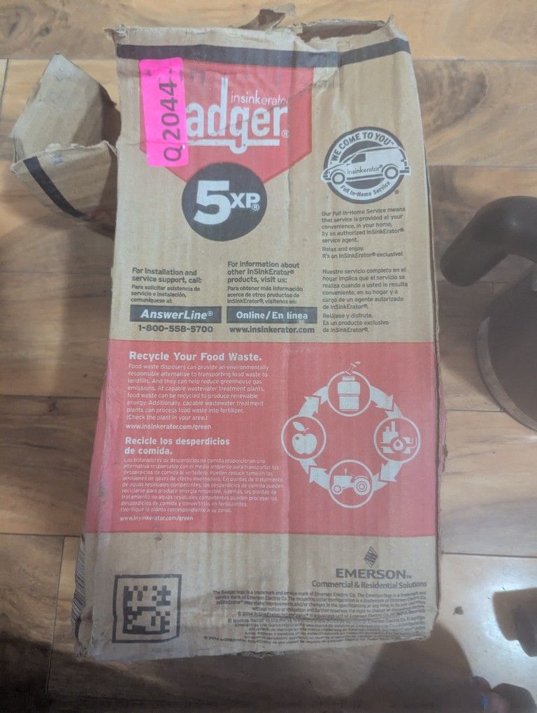 InSinkErator Garbage Disposal, Badger 5XP, 3/4 HP Continuous Feed - Gray